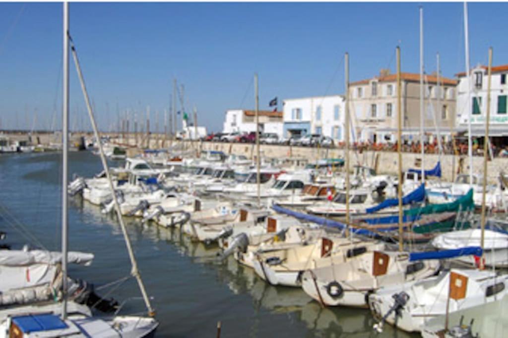 Le Clos Des Flots - La Plage La Flotte Esterno foto